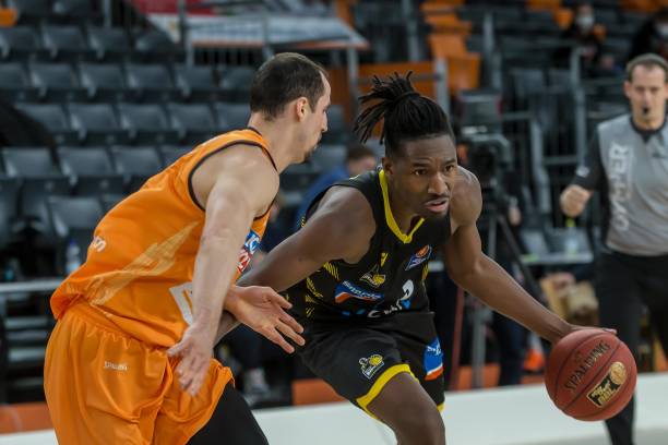 速度型前锋 速度型前锋