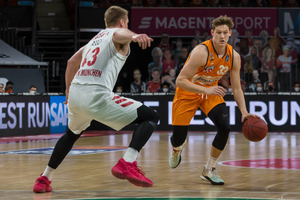 尔顿的表现 尔顿的表现