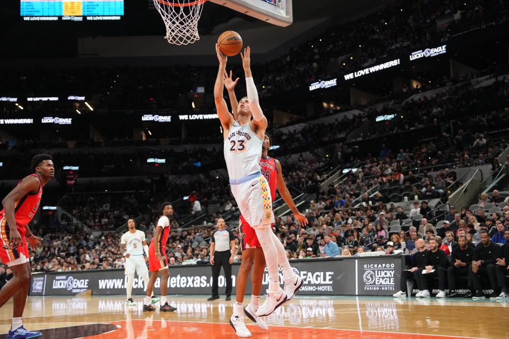 在接受采访 在接受采访